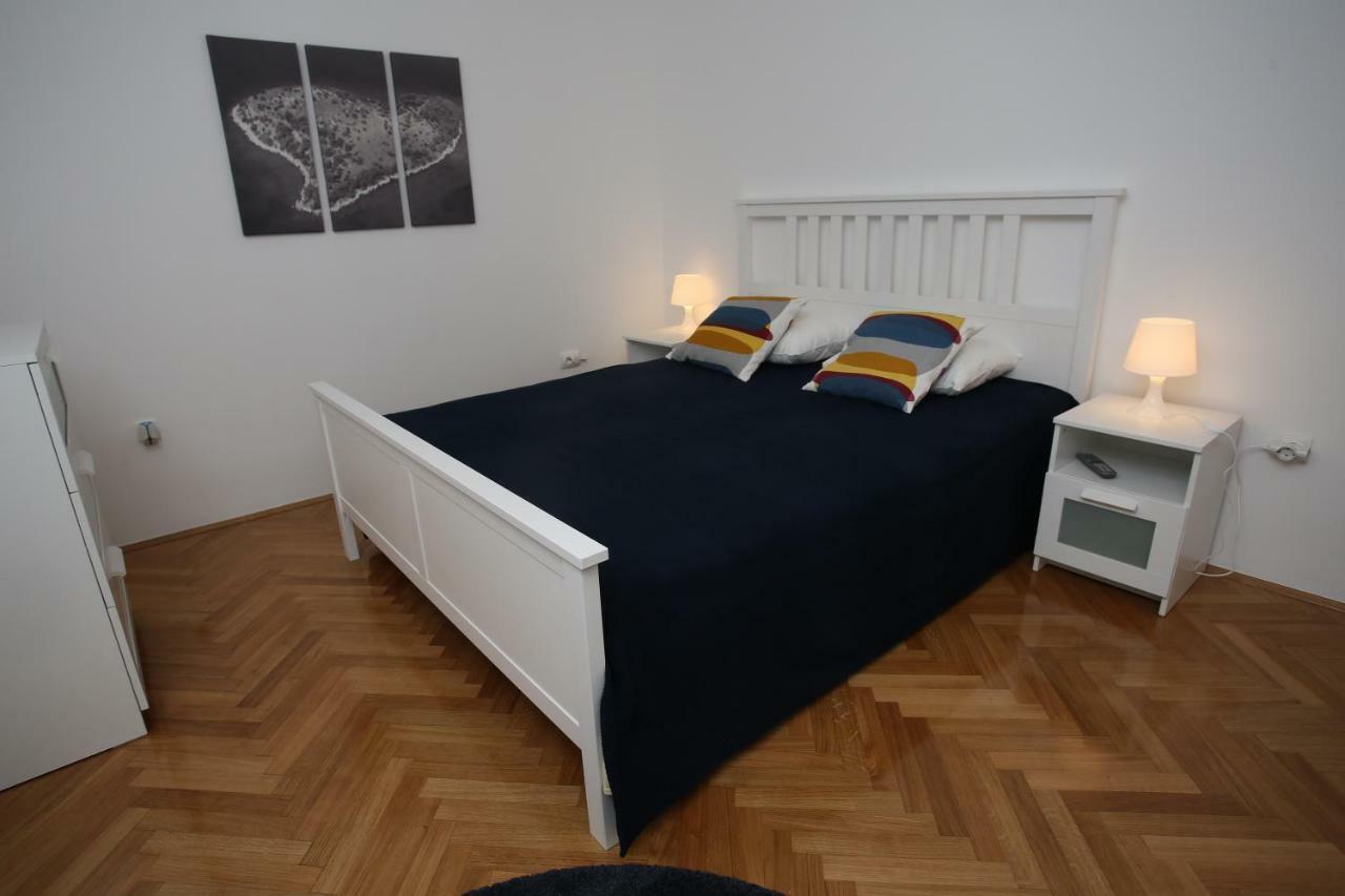 Apartmani Tri Bunje Tribunj  Exterior photo